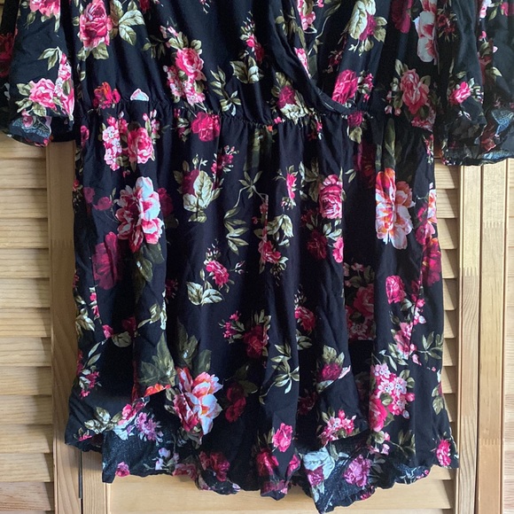 Floral romper - Picture 4 of 16